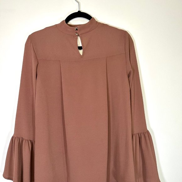 Plum Long Bell Sleeve Mockneck Peep Hole Flowy Top S - Picture 6 of 10